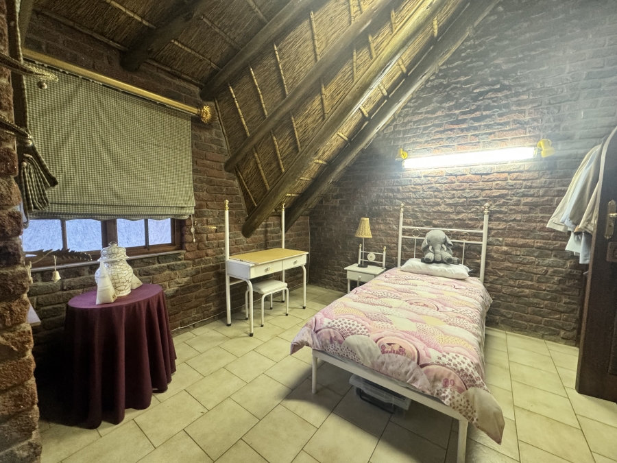 6 Bedroom Property for Sale in Doringkruin North West